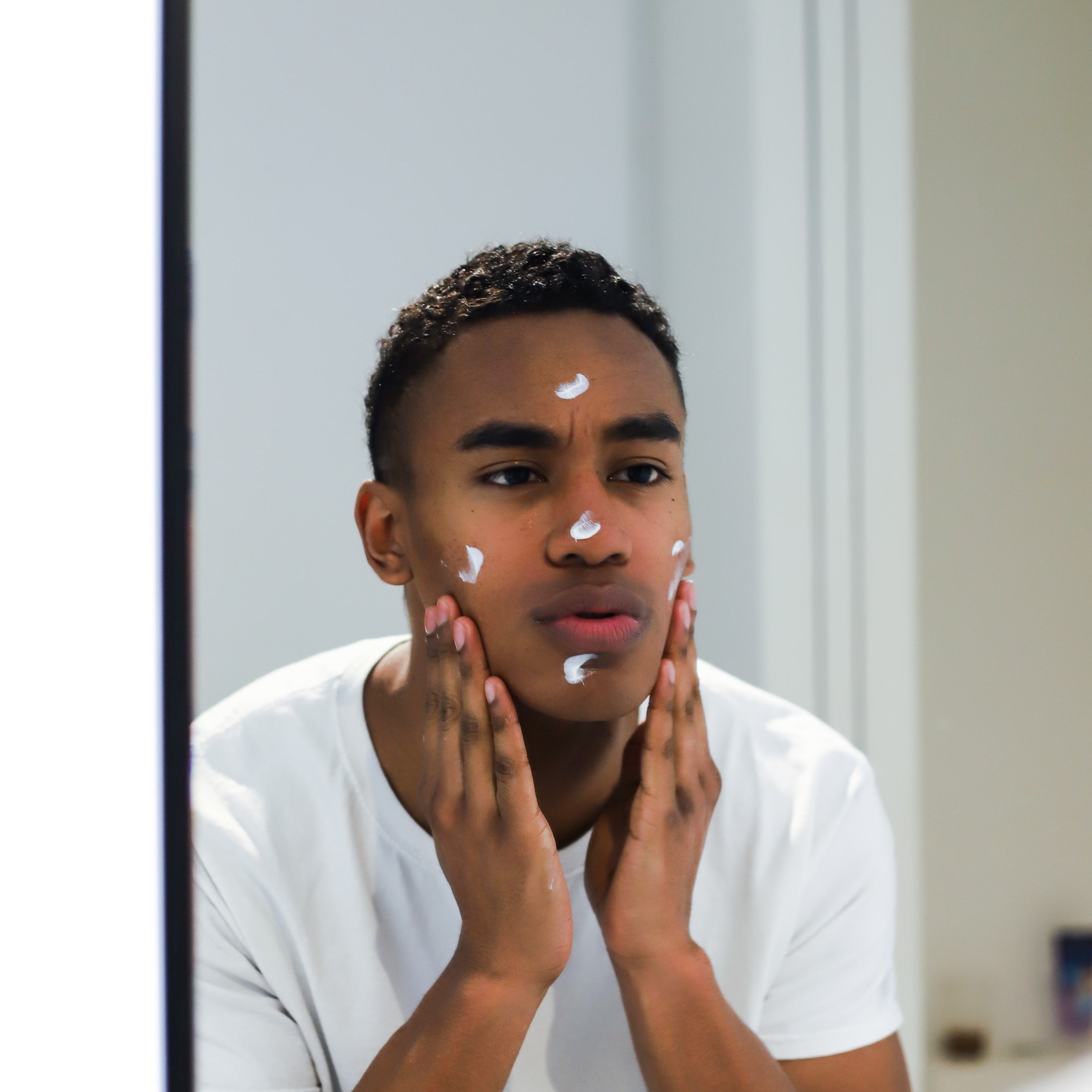 Skincare for men: How men's skin is different from women's and how to care for it properly.